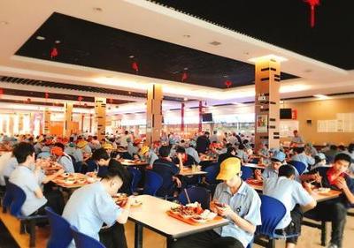 為什么大企業都選擇食堂外包？企業管理的深層考量與餐飲管理服務的價值